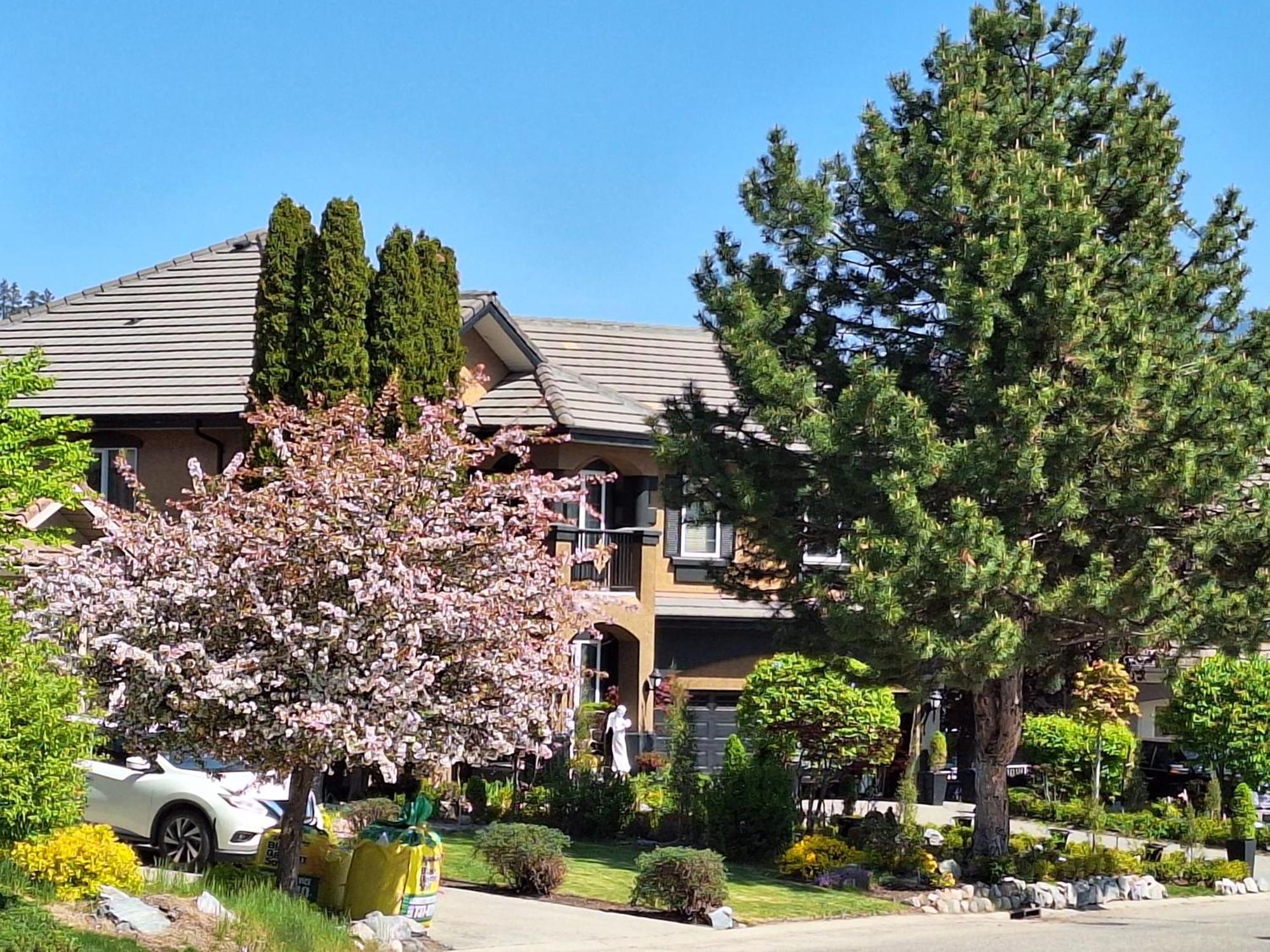 Villa Bellissimo Frantalia - La Galleriseum Versaliere Kelowna Esterno foto
